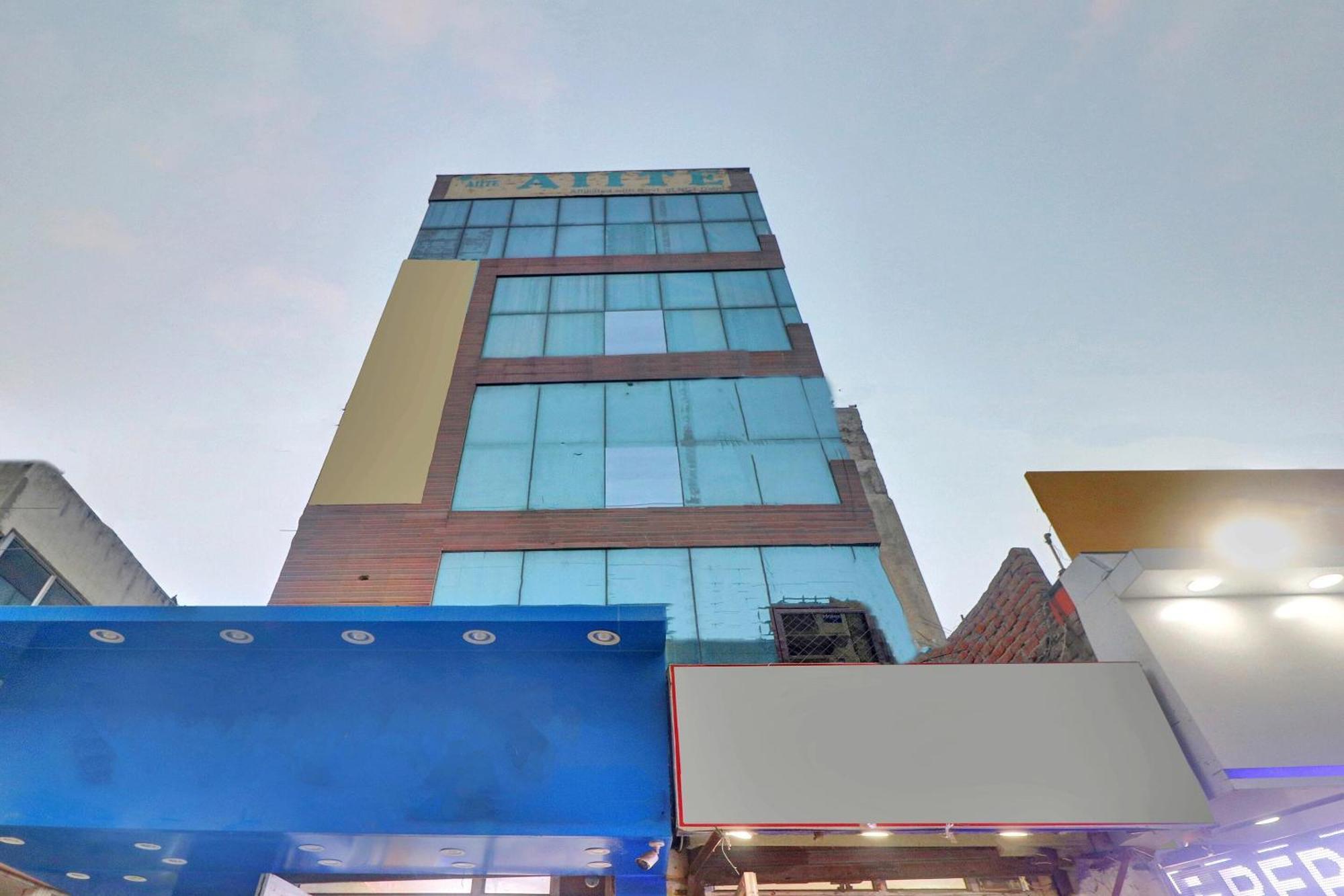 Super Capital O Moody Inn Delhi  Exterior photo