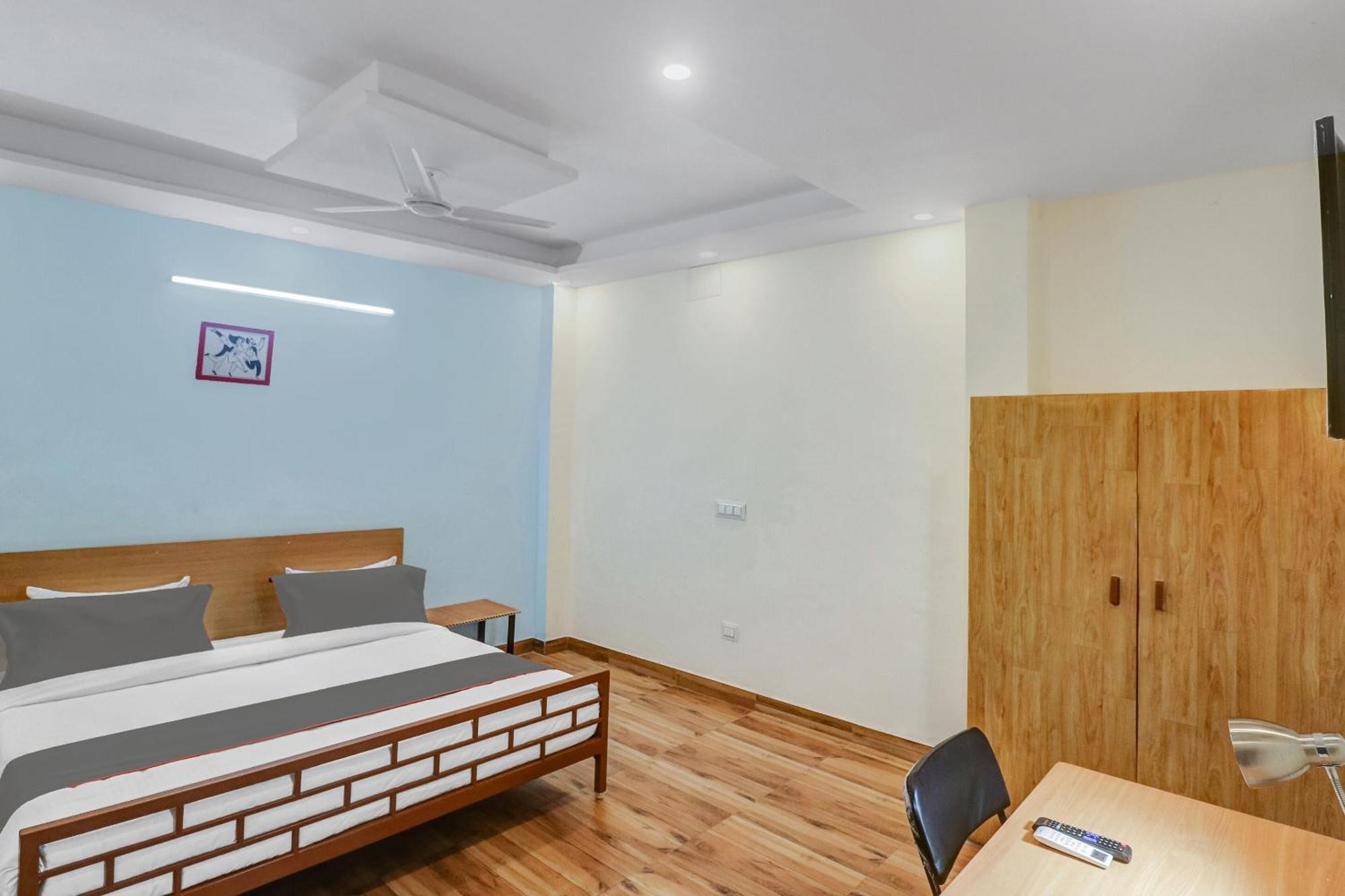 Super Capital O Moody Inn Delhi  Exterior photo